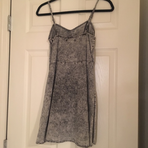Forever 21 dress. - Picture 2 of 2